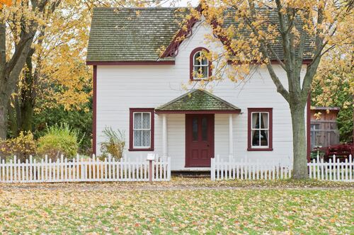 Creaks and Cracks: How a Handyman Can Silence Your Home’s Noises?