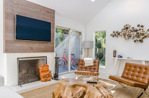 Transforming Your Entertainment Area: The Clutter-Free Promise of TV Wall Mounting